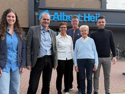 In de uiterste hoeken staat de vierde generatie klaar om hun voorgangers in het midden op te volgen (foto: Jos Verkuilen).