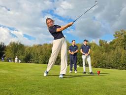 De golfbaan trekt steeds meer jongere mensen (foto: Noël van Hooft).