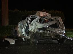 Auto crasht in Bergen op Zoom