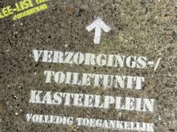 De bewegwijzering die Rianne en haar man aanbrachten in het Valkenbergpark (foto: Rianne Meersschaert).