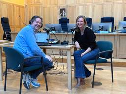 Koen Wijn in gesprek met rechter Annelien Palmboom in een van de zalen van de rechtbank in Den Bosch.