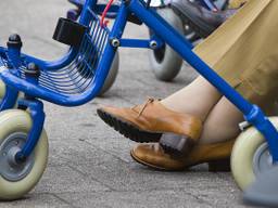 De vrouw is met haar rollator weggegaan. (ANP)