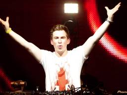 DJ Hardwell signeert in Breda