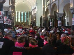 De kerk in Roosendaal tijdens carnaval. (Foto: Archief)