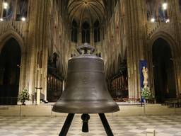 De Mariaklok van Eijsbouts die in de Notre-Dame hangt (Archieffoto).