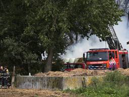 Beelden van de brand aan de Eindhovensedijk in Oirschot