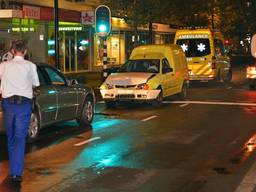 Spookrijder botst met taxi Tilburg (foto: Jules Vorselaars/JV Media)