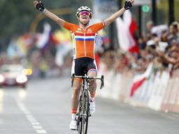 Wereldkampioene Marianne Vos gehuldigd in Wijk en Aalburg