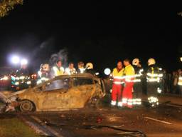 Auto vloog in brand vlak na het ongeluk