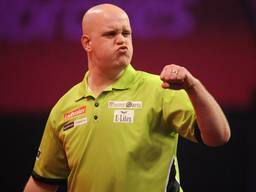 Michael van Gerwen blijft ongeslagen. (Foto: Lawrence Lustig/PDC)