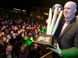 Vlijmen loopt uit voor de huldiging van Michael van Gerwen