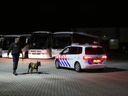 Zoektocht naar verdachten in Bergen op Zoom (Foto: Remco de Ruijter) 