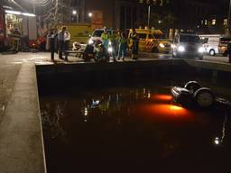 Auto in het water Breda 