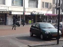 Ooggetuige over brute overval Kruisstraat Eindhoven: 'Hij had een klein automatisch wapen'