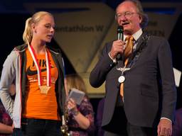 Wereldkampioen Nadine Broersen gehuldigd in Dongen (volledige huldiging, 51 minuten)