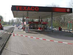 Overval bij Texaco in Eindhoven. (Foto: Fons Hendriks)