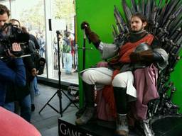 10 seconden op DE troon van Game of Thrones in Breda