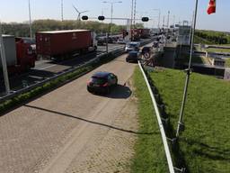 De brug is inmiddels weer open. Foto: Remco de Ruijter