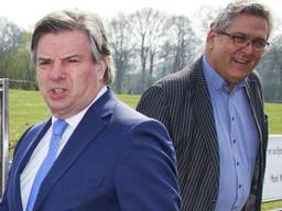 Toine Manders (links) op campagne met Henk Krol (archieffoto: ANP)