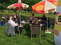 De gemeenschappelijke uitzending van Omroep Brabant en Omroep Gelderland (foto: Rein van Haaren)