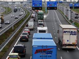 File op de A2 bij knooppunt De Hogt (foto: Hans van Hamersveld/SQ Vision)