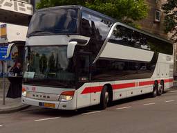 Bus die rijdt naar Düsseldorf en Antwerpen vanuit Eindhoven