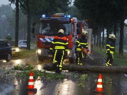 Brandweer aan het werk in Dongen (foto: Marcel van Dorst / SQ Vision)