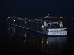 Het cruiseschip voer over de gezonken bood heen (foto: GinoPress)