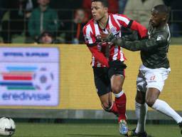 PSV klopt hekkensluiter Dordrecht (foto: VI Images)