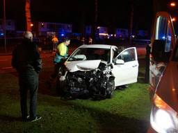 Auto’s botsen frontaal in Waalwijk, beide bestuurders gewond