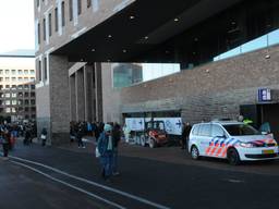 Bommelding op station Breda. (foto: Tom van der Put/SQ Vision)     