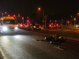 Bij het ongeval raakte twee personen gewond (Foto: Tom van der Put/SQ Vision)