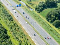 Luchtfoto van de A50 (foto: Joop van Houdt/Rijkswaterstaat)