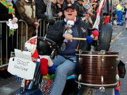 Scootmobielhooligan in Tilburg (Foto: Twan Spierts)