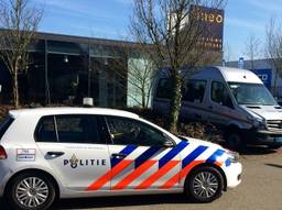 Het busje staat in Waalre. (foto: Hans van Hamersveld/SQ Vision)