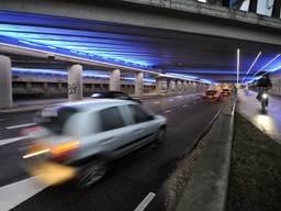 De verlichte tunnel (foto: Jos Lammers)