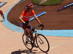 Wielrenner Bram Welten uit Moergestel wint Parijs-Roubaix bij de junioren en is in z'n element op de kasseien