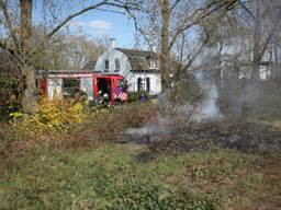 De brandweer had het vuur snel onder controle. (Foto: Jeroen Stuve/Stuve Fotografie).