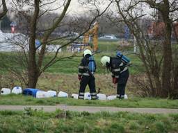 Vaten gevonden in Waalwijk. (foto: FPMB Erik Haverhals)