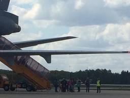 Aankomst Nederlanders op Eindhoven Airport (Foto: Floyd Aanen)