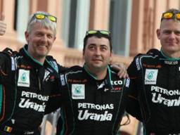 Jurgen Damen (links) en Gerard de Rooy (rechts) voor start Dakar 2015.