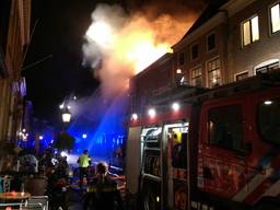 Grote brand verwoest Palazzo Theater in Grave, eigenaar in elkaar geslagen