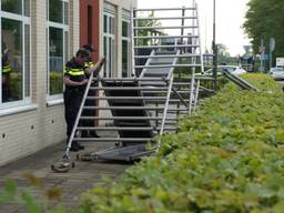 De steiger was ingestort. (foto: Martijn van Bijnen/FPMB)