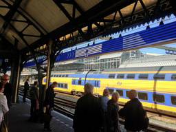 Vanaf kwart over negen zaterdagavond is er nog maar beperkt treinverkeer rondom het station in Den Bosch. (Foto: archief)