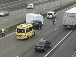 Ongeval op A16 bij Prinsenbeek. (foto: Tom van der Put/SQ Vision)