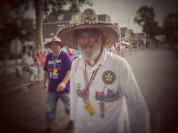 Met een sombrero over de finish