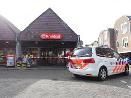 Dader dreigde met mes bij overval op Kruidvat (foto: SQ Vision).