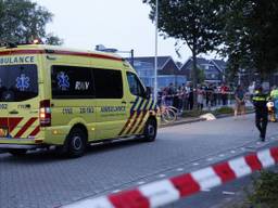 Automobilist rijdt op Lorentzstraat in Roosendaal bewust in op fietser