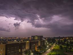 Onweer boven Uden en Veghel (foto: Peter van den Bosch)