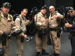 De cosplayers gaan, verkleed als Ghostbusters, het hele land door.